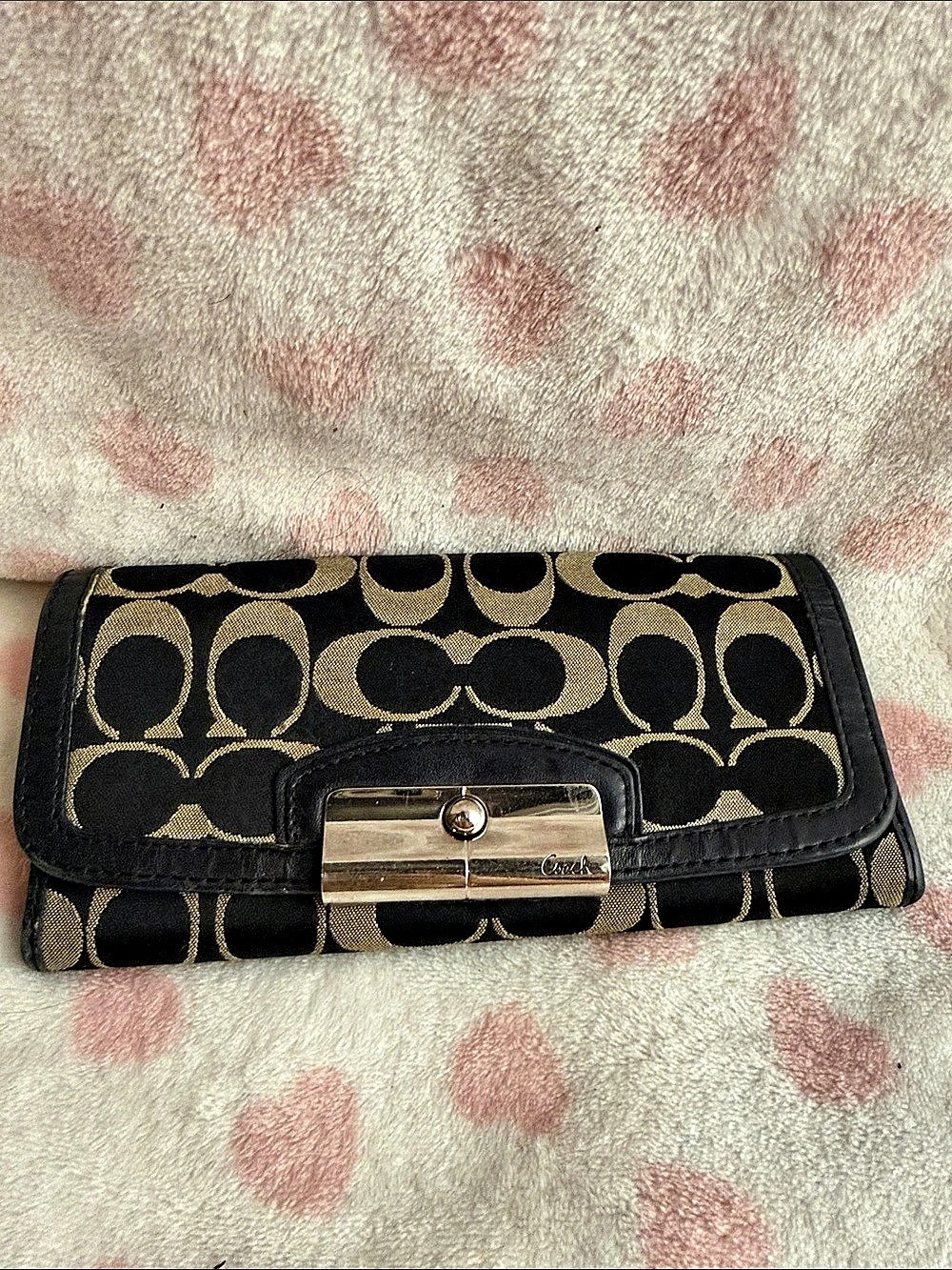 Coach Signature Turnlock Slim Envelope Wallet Black & Gold